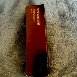 Hourglass Shade 5 Veil BNIB